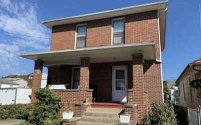 936 6th St Charleston, WV 25302